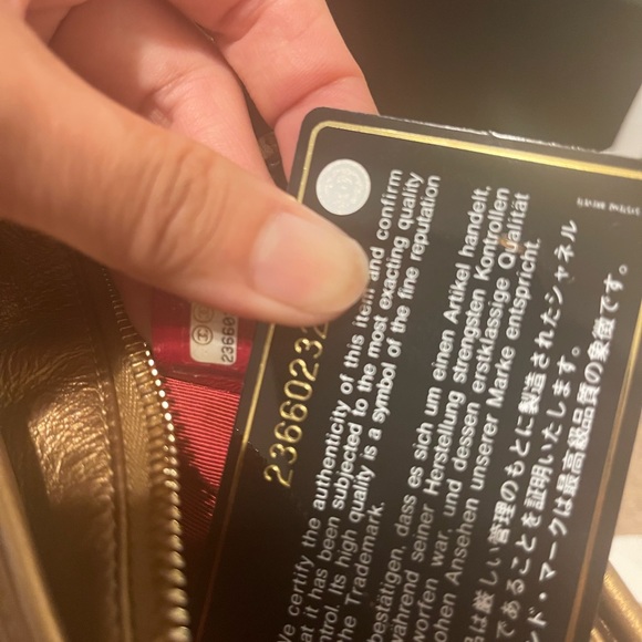 Authentic Chanel small hobo bag . - Picture 7 of 9